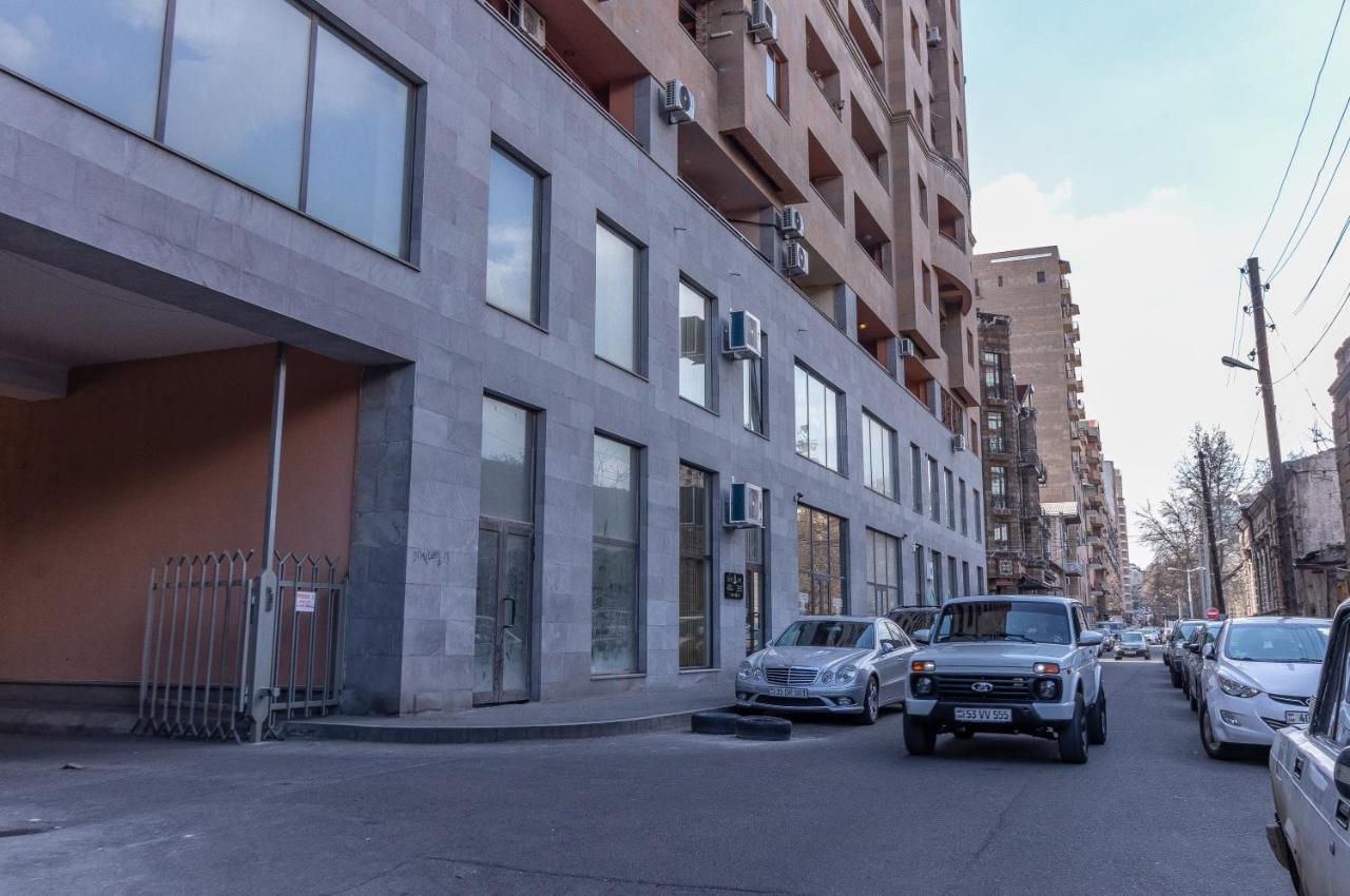 Stay Inn Apartments At Buzand 13 Street Erevan Esterno foto