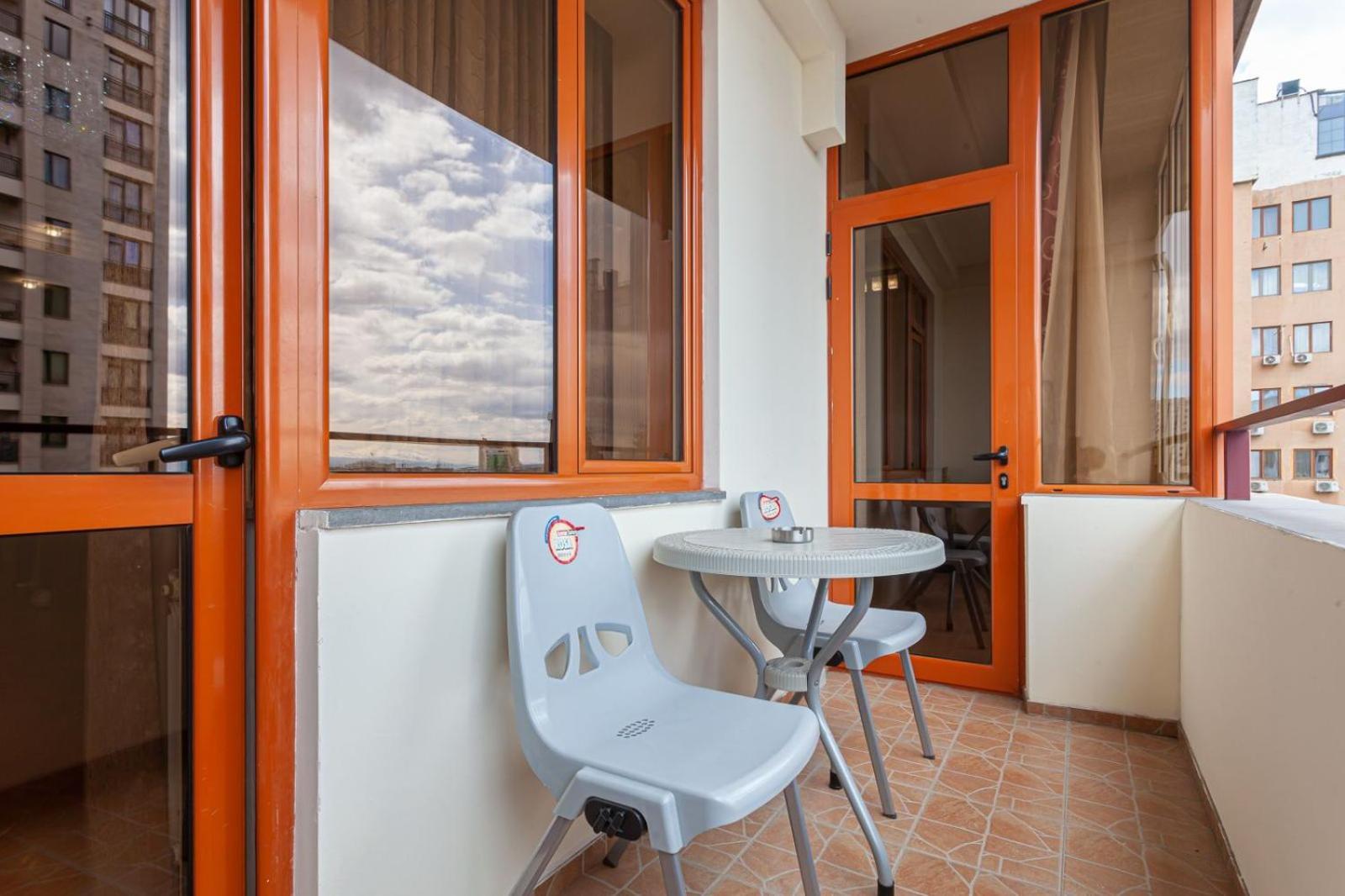 Stay Inn Apartments At Buzand 13 Street Erevan Esterno foto